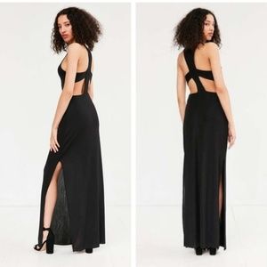 🌿Urban Outfitters Back Cut Out Maxi Dress